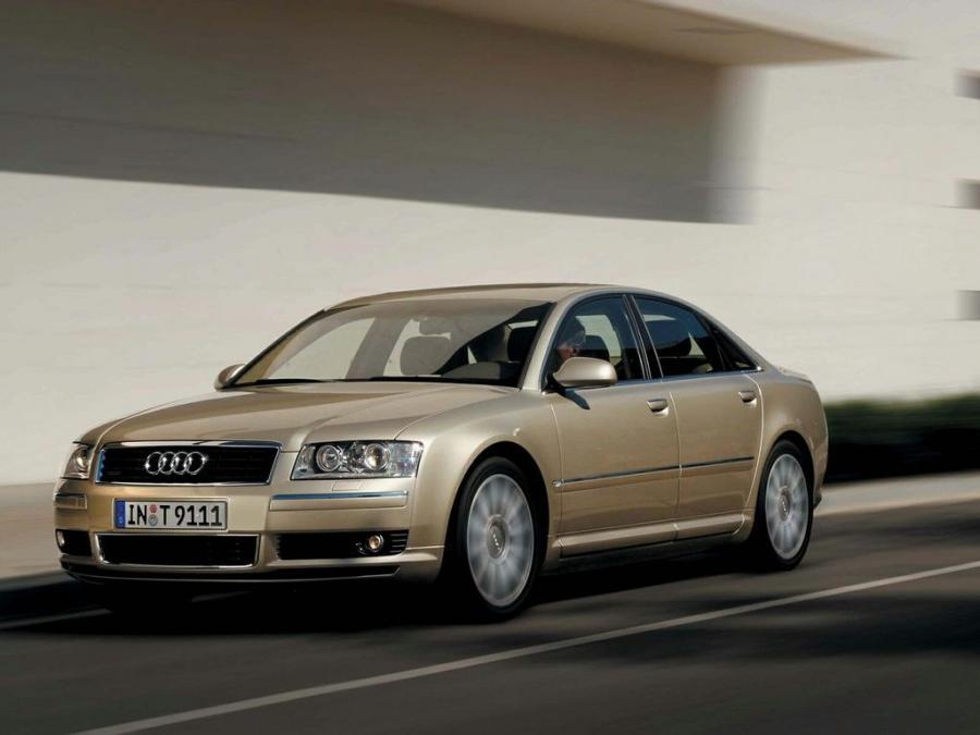  Audi A8 3.7 Quattro (D3) 2003 года  (фото 8 из 15)